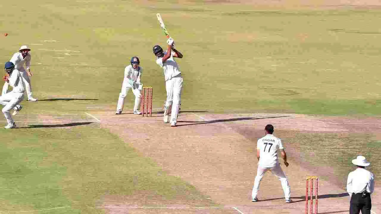 Ranji Trophy : హైదరాబాద్ 565 హిమాచల్ 33/1