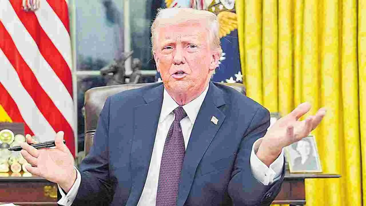 Donald Trump: అక్రమ వలసదారులపై ట్రంప్ సర్కారు ఉక్కుపాదం