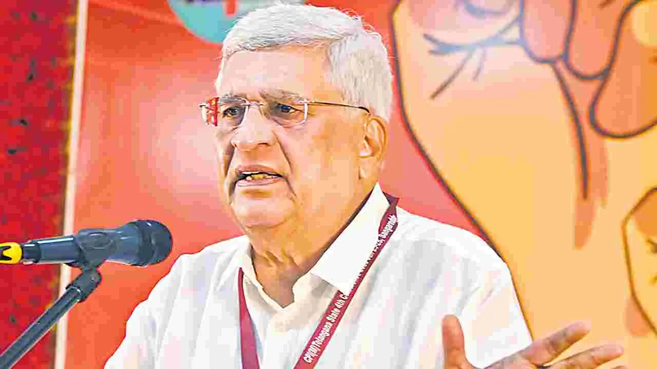 బీజేపీ నిర్ణయాలతో ప్రమాదంలో రాజ్యాంగం