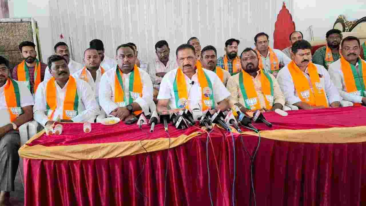 కరీంనగర్‍లో విలేకరుల సమావేశం..