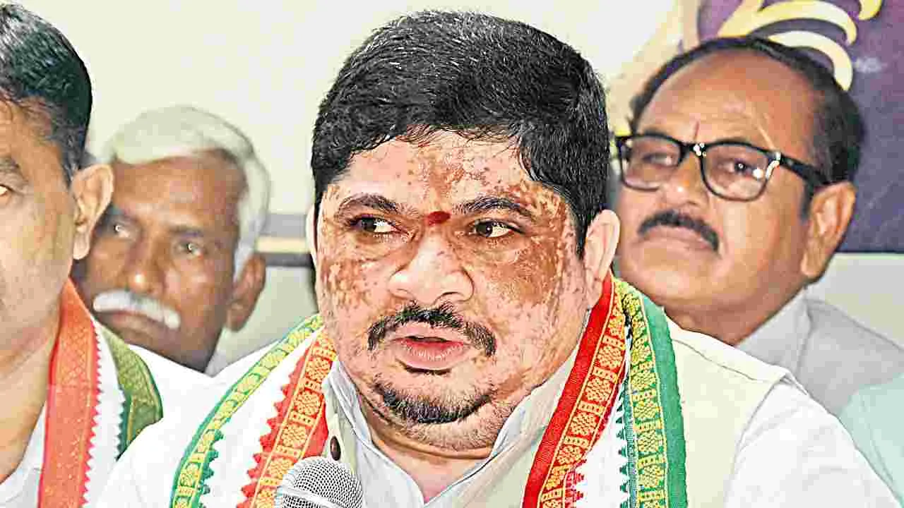 Ponnam Prabhakar: ప్రతిపక్షాలు రాష్ట్రాభివృద్ధికి సహకరించాలి