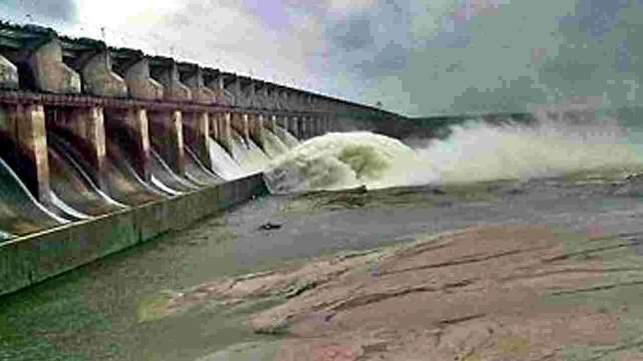 కృష్ణాలో వాటాలు తేల్చాకే గోదావరి-కావేరీ అనుసంధానం చేపట్టాలి