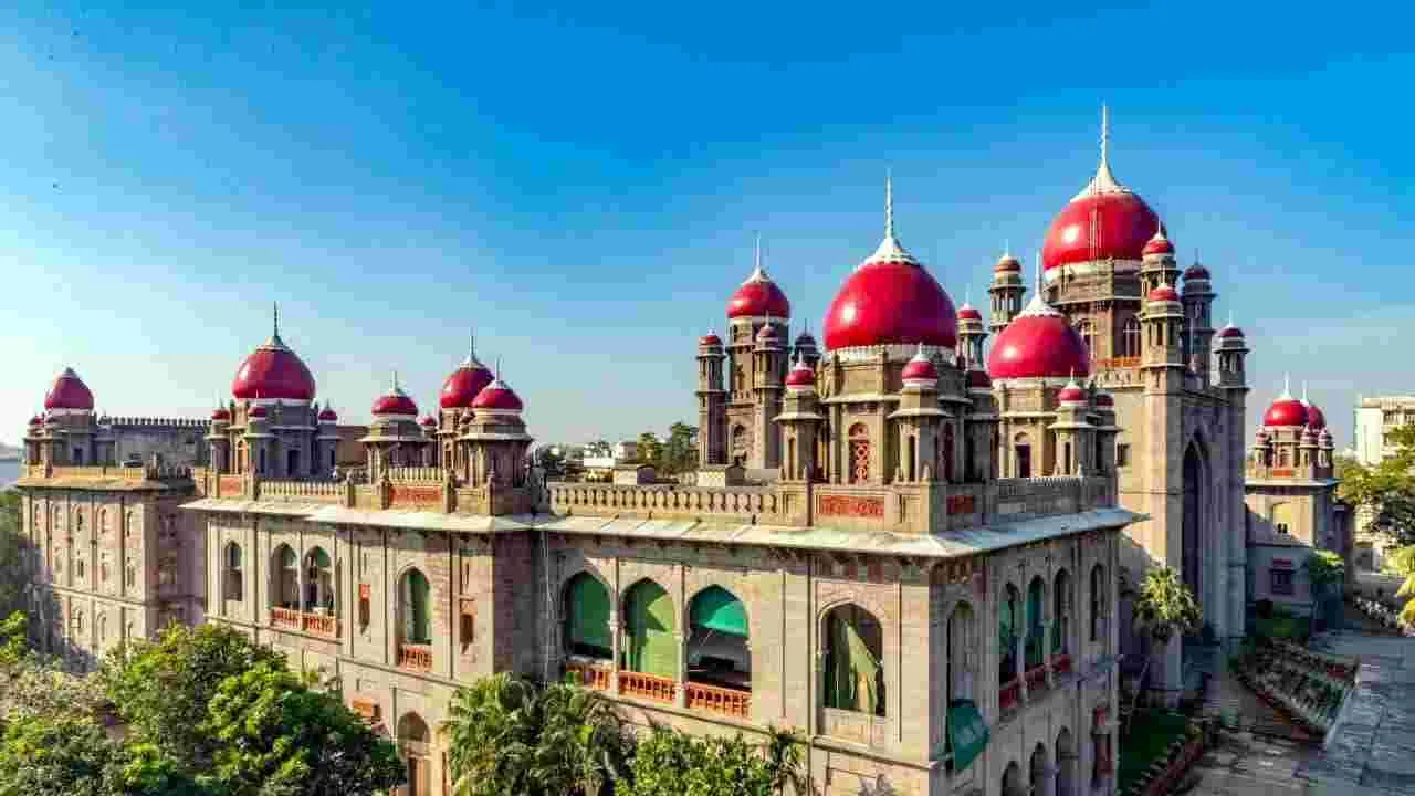 High Court: ఆ వివాదాల వల్ల విద్యార్థులు నష్టపోకూడదు