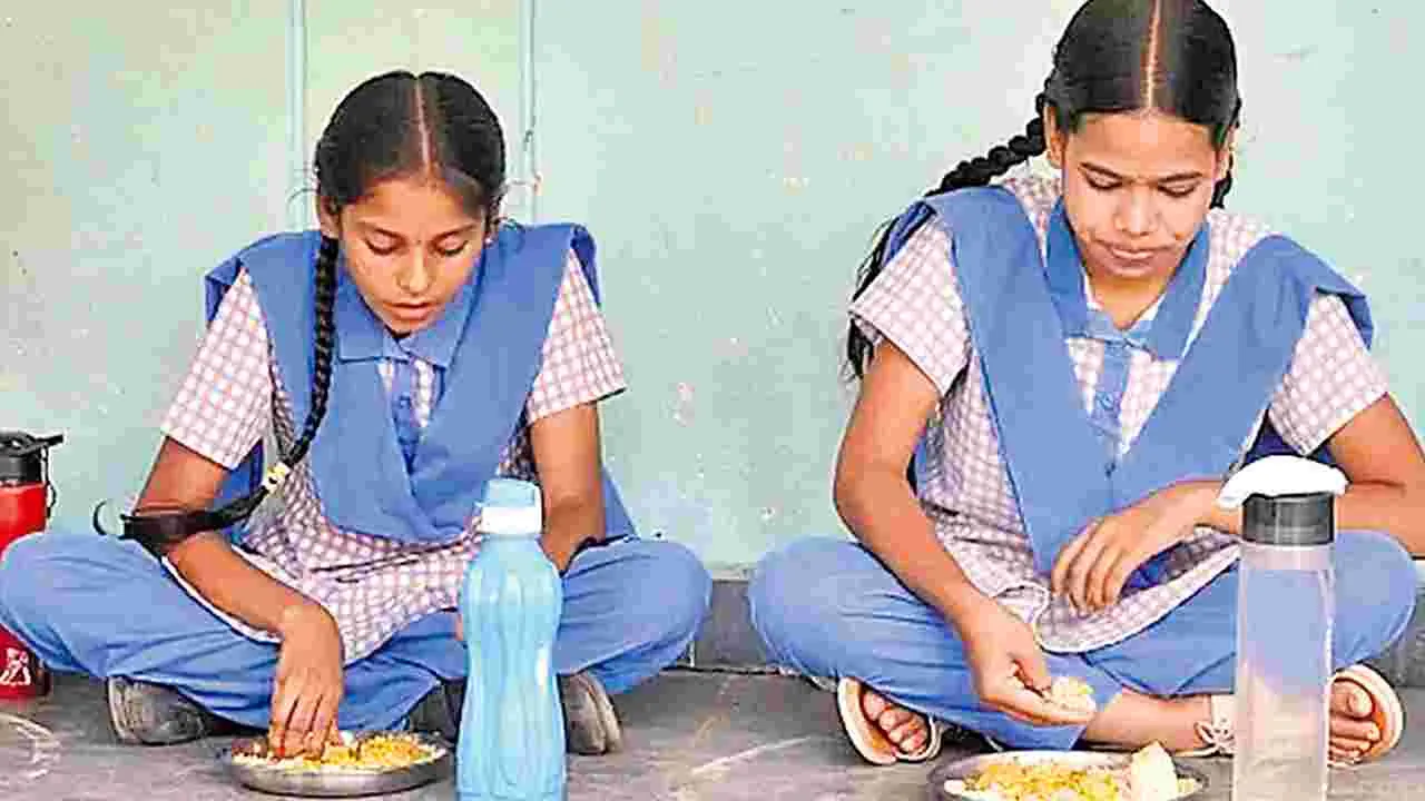Snacks: టెన్త్ విద్యార్థులకు సాయంత్రం అల్పాహారం