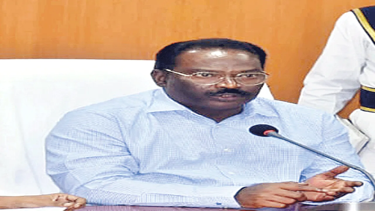 colocter worning పనితీరు మెరుగుపడకపోతే సస్పెన్షన్