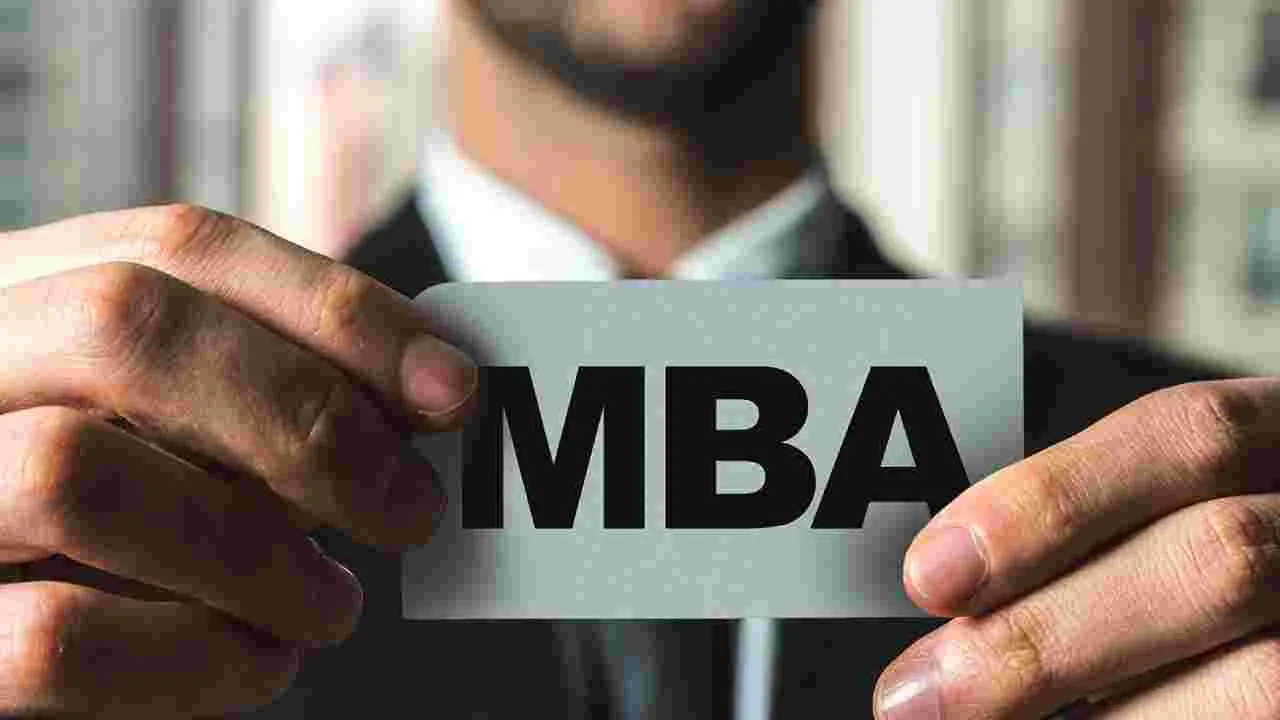 MBA Job Market: ఎమ్‌బీయే చేద్దామనుకుంటున్నారా? ఈ సీఏ చేస్తున్న హెచ్చరిక ఏంటో తెలిస్తే..