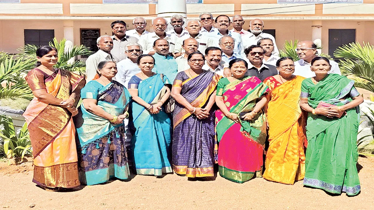 ఐదు దశాబ్దాల స్నేహం