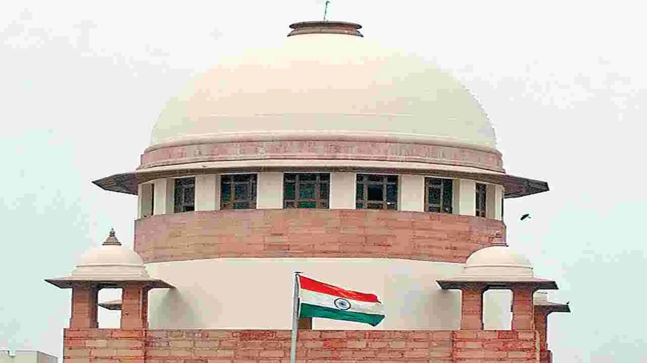 Supreme Court : మెడికల్ పీజీలో లోకల్ కోటా వద్దు