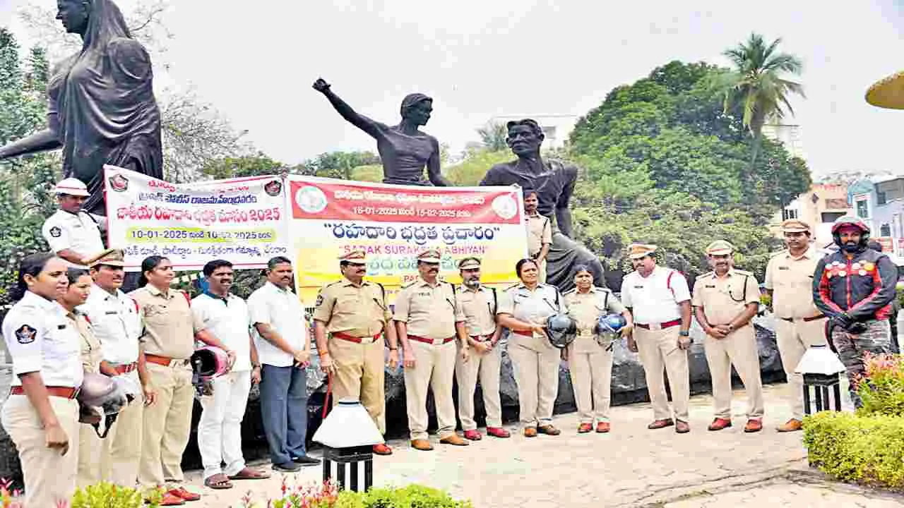 హెల్మెట్ ధరించడం భారం కాదు బాధ్యత