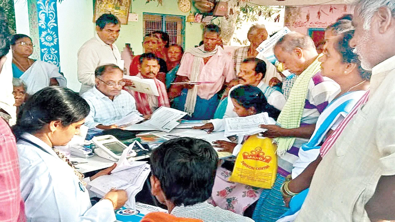 సమయపాలన పాటించండి: డీఎంహెచ్వో