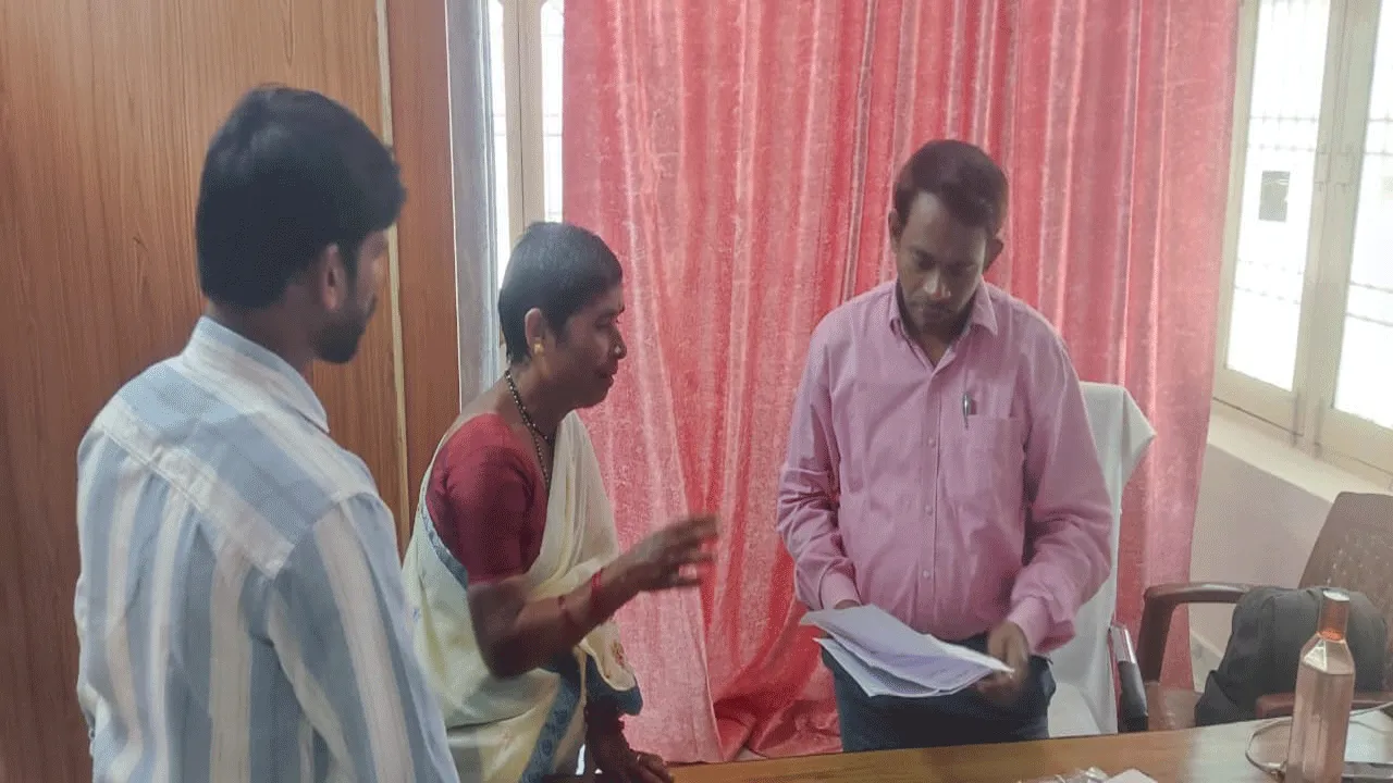 ఫోర్జరీ సంతకాలతో డిజిటల్ అసిస్టెంట్ మ్యుటేషన
