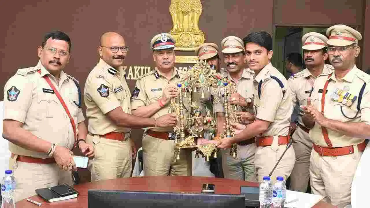 AP DGP: విజయనగరంలో ఏపీ డీజీపీ  ద్వారకా తిరుమల రావు పర్యటన