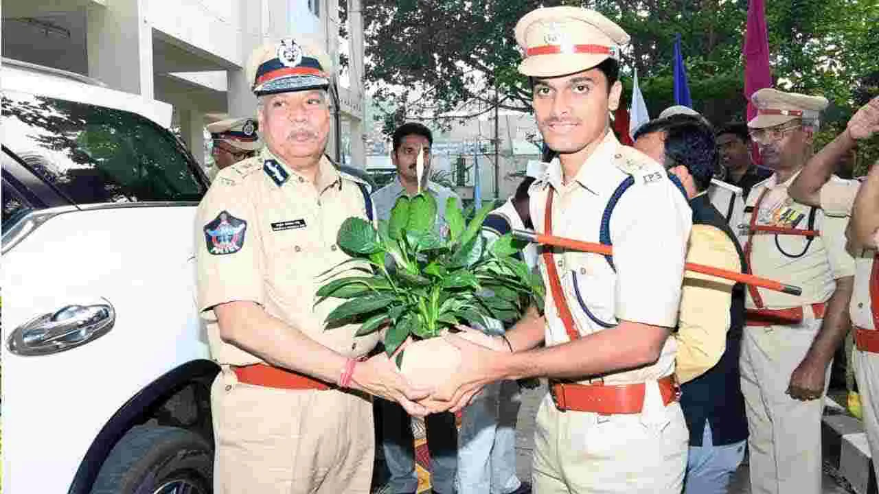 AP DGP: విజయనగరంలో ఏపీ డీజీపీ  ద్వారకా తిరుమల రావు పర్యటన