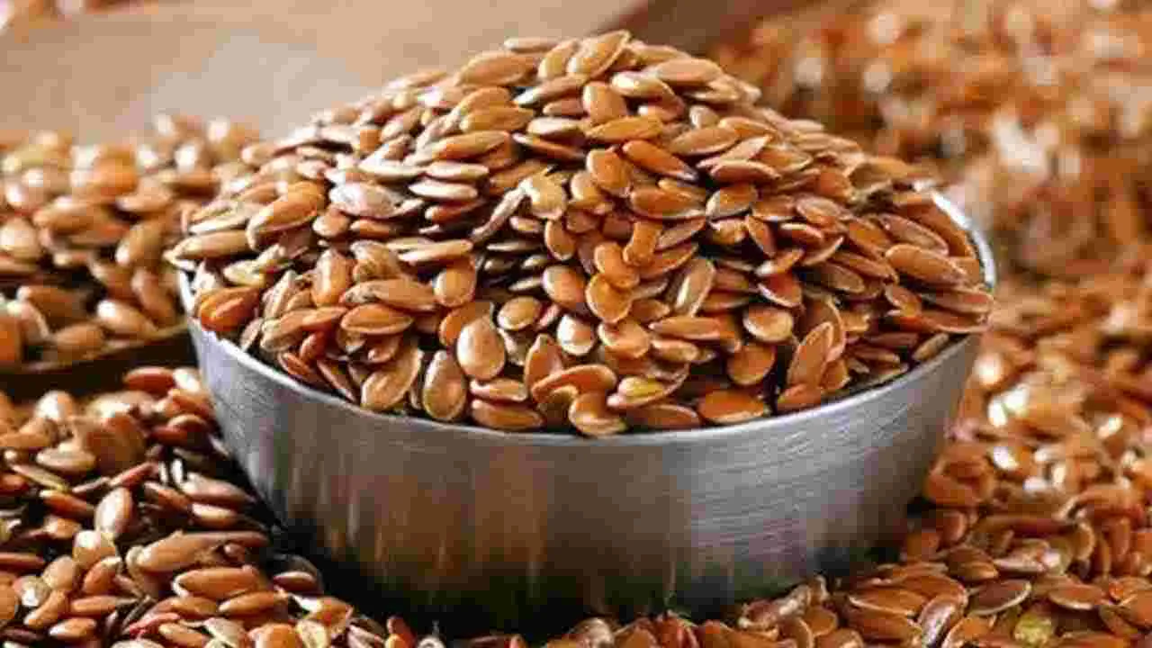 Flax Seeds: అవిసె గింజలతో అద్భుత ఆరోగ్య ప్రయోజనాలు.. తెలుసుకుంటే అస్సలు వదలరు..