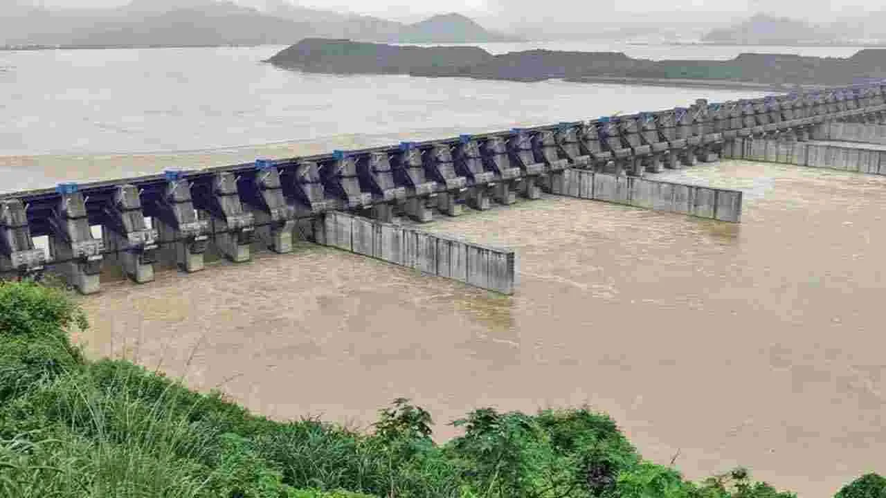 Polavaram: పోలవరంపై మాట్లాడే హక్కు జగన్కు లేదు