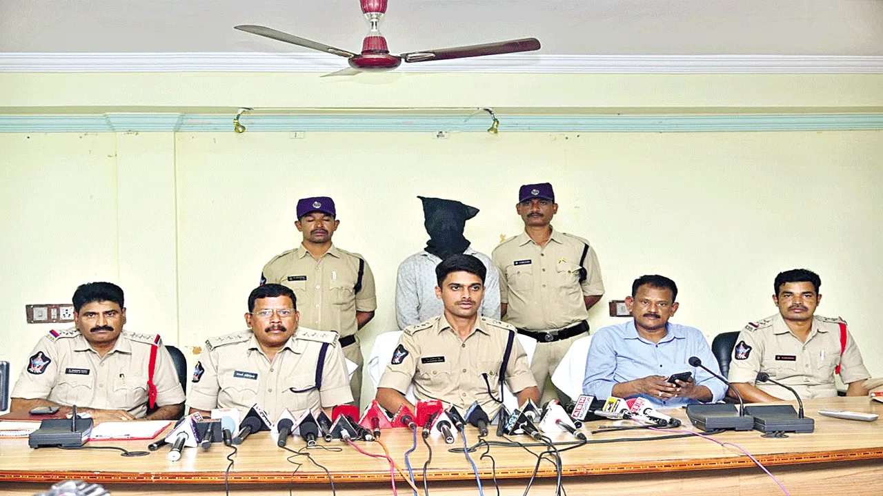 పెళ్లికి ఒప్పుకోనందుకే..