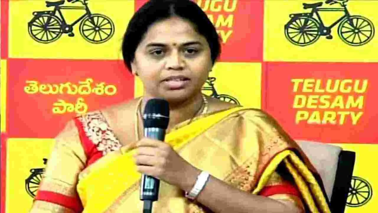 Panchumarthi Anuradha : పగలు పూజలు.. రాత్రి దోపిడీలు