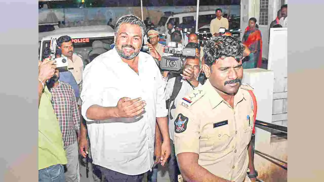 Prosecution  : తులసిబాబు కస్టడీ ముగిశాక బెయిల్‌ పిటిషన్‌పై విచారించండి