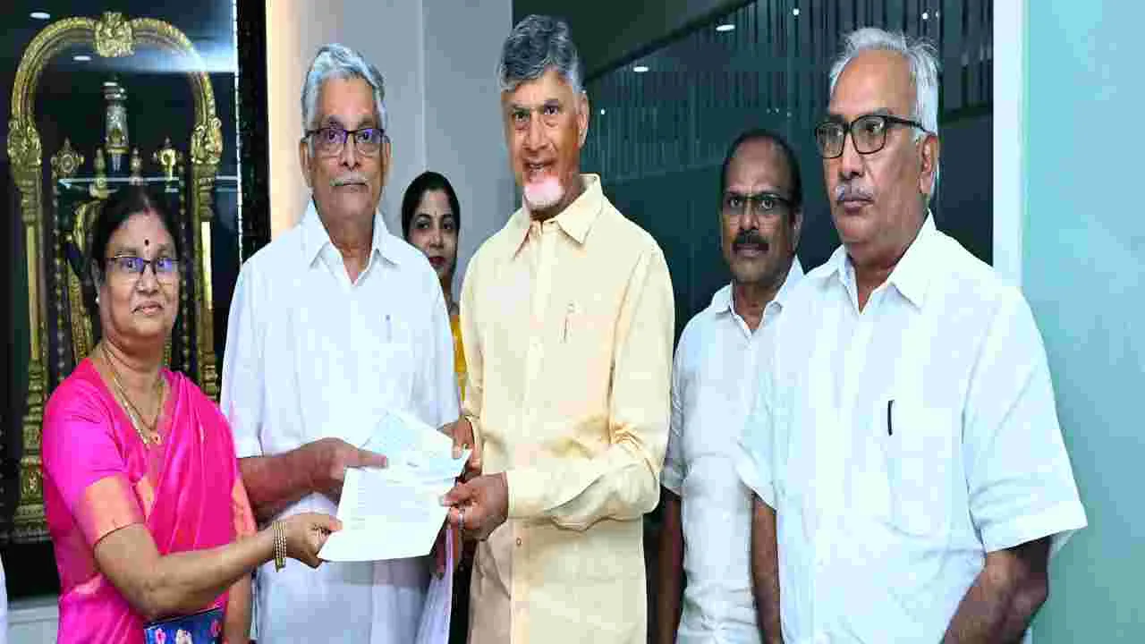  BSNL Pensioners : ముఖ్యమంత్రి సహాయనిధికి బీఎస్ఎన్‌ఎల్‌ పెన్షనర్స్‌ 10.46 లక్షల విరాళం