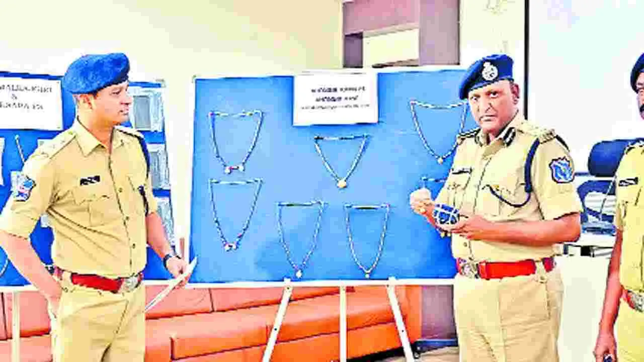 Hyderabad: మధ్య వయసు మహిళలే టార్గెట్..