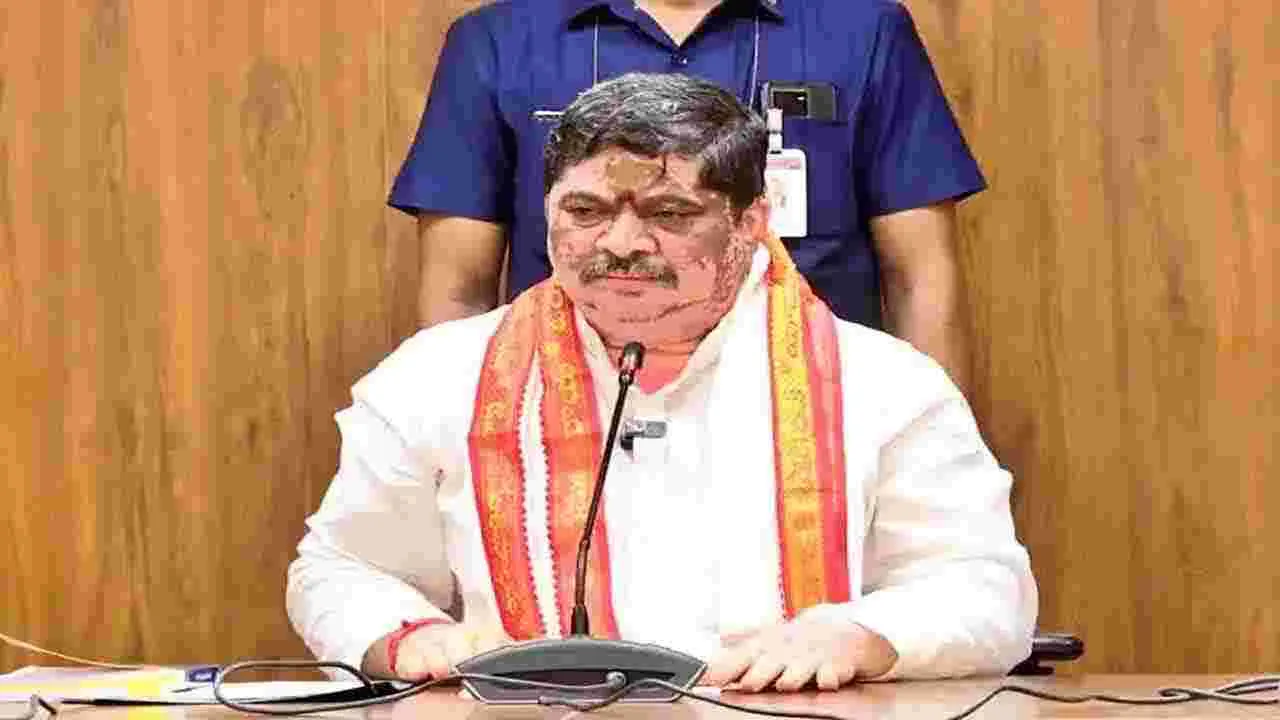 Minister: మంత్రిగారి హెచ్చరిక.. అలాచేస్తే లైసెన్స్‌ లేకుండా చేస్తాం..