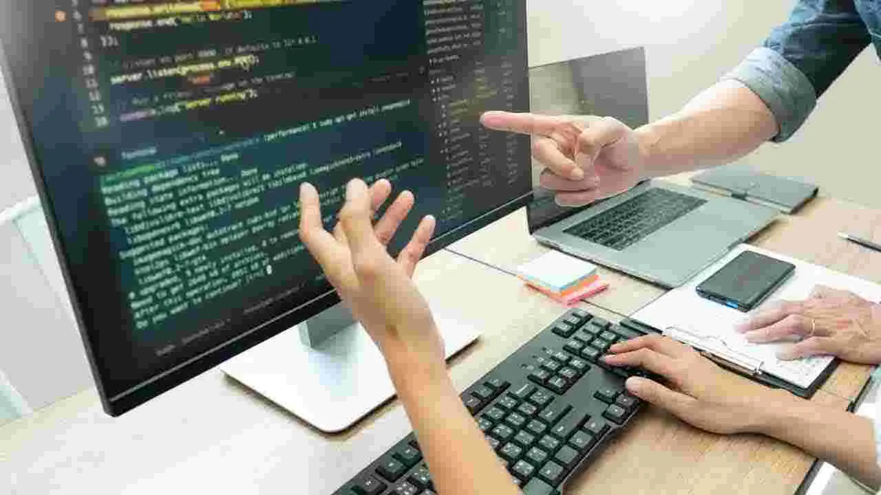 Software jobs: సాఫ్ట్‌వేర్‌ ఉద్యోగాల పేరుతో మోసం..
