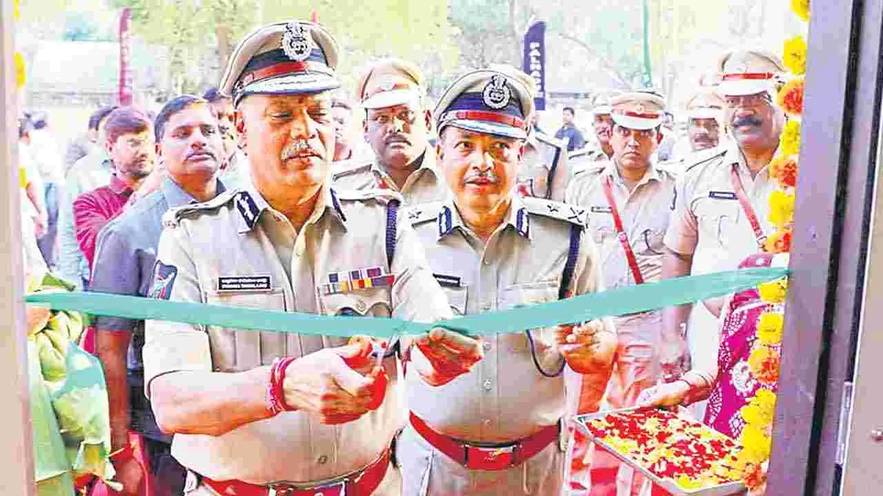 DGP : మార్చిలోపు లక్ష సీసీ కెమెరాలు