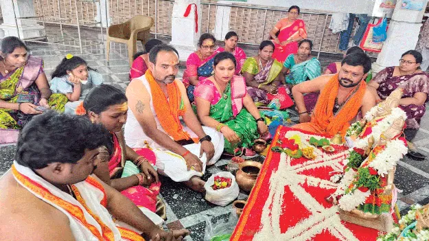 భక్తిశ్రద్ధలతో శివపార్వతుల కల్యాణోత్సవం