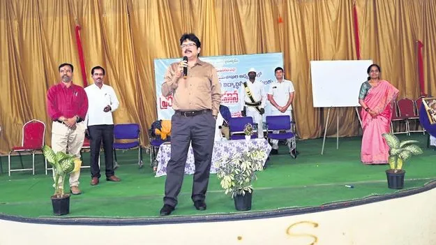 10జీపీఏ తెచ్చుకున్న ప్రభుత్వ విద్యార్థులందరికీ సైకిళ్లు