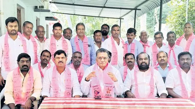 మాటలేనా..? అభివృద్ధి ఉందా?