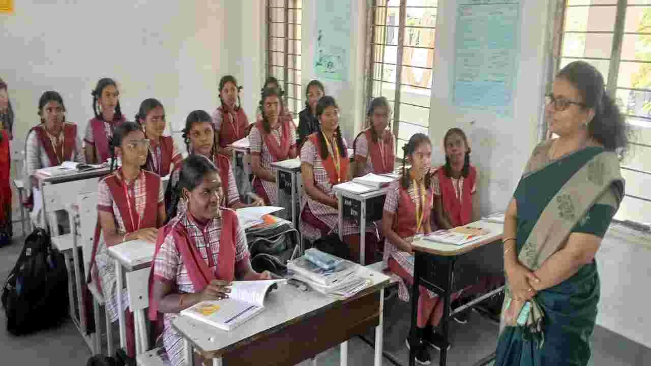 పదో తరగతిలో మంచి ఫలితాలు సాధించాలి
