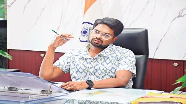 లక్ష్యం చేరుకోవాలి