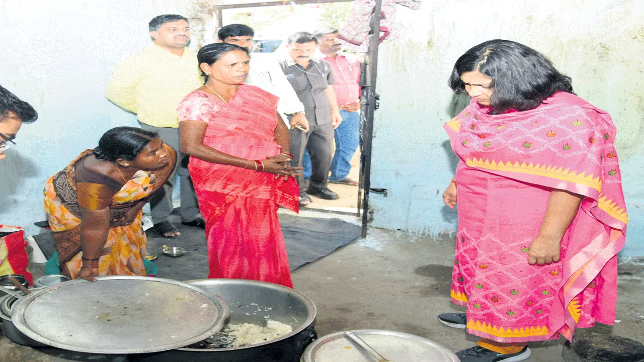 పఠనా నైపుణ్యాలు పెంపొందించాలి