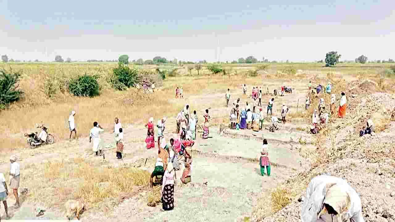 వేతన వ్యథలు..!