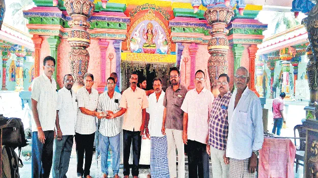నూకాంబిక ఆలయ అభివృద్ధికి విరాళం