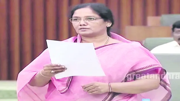 MLA SUNITHA: బీసీ హాస్టళ్లలో సౌకర్యాలు కల్పించండి
