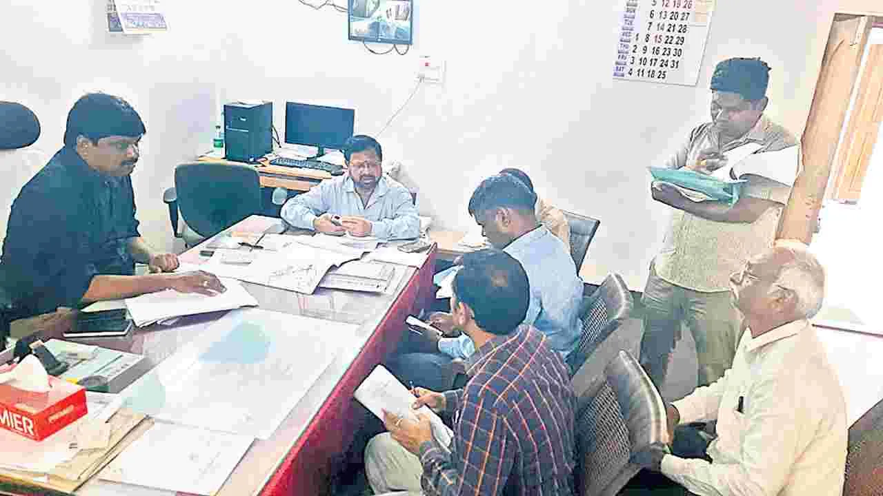 హైవే నుంచి కారిడార్కు రోడ్డు