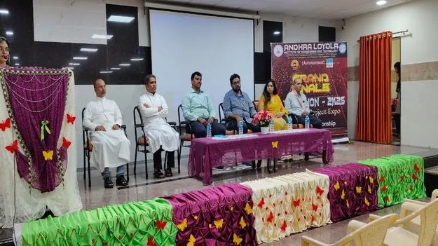 లయోలలో ఇన్నోవోఽథాన్ 2కే25