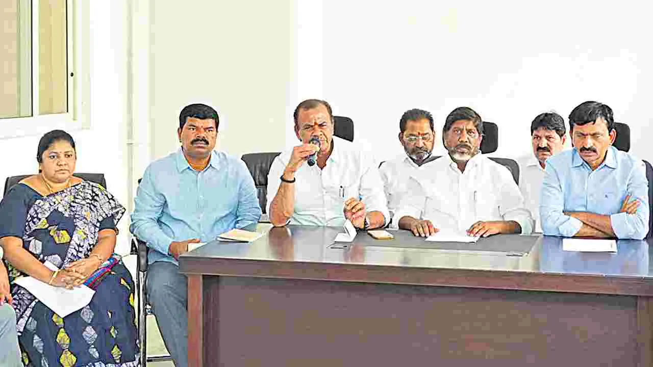 Komatireddy Venkat Reddy: ప్రత్యేక ప్రణాళికలతో ఉమ్మడి ఖమ్మం జిల్లా అభివృద్ధి