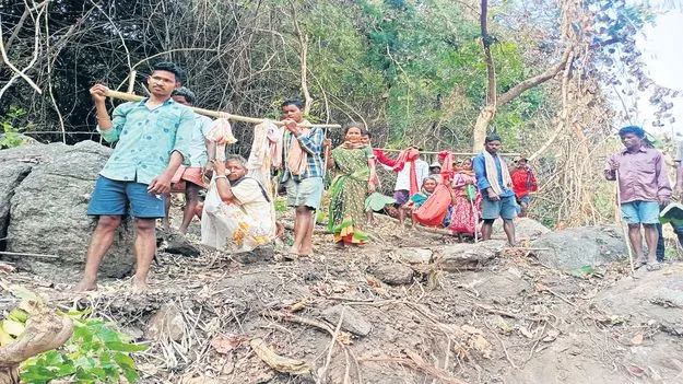 డోలీ కష్టాలు తీరేదెన్నడో?