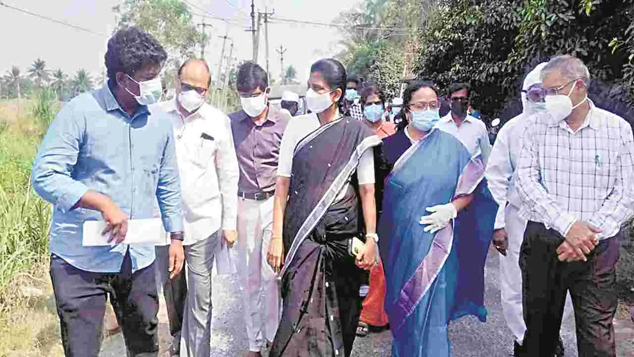 కోడికి కష్టమొచ్చింది!