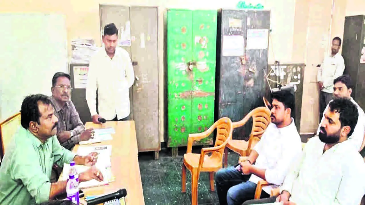 AUCTION : సిండికేట్గా వేలం ముగింపు