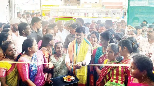 మహిళలు స్వశక్తితో ఎదగాలి