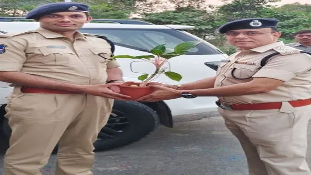 సైబర్ నేరాలపై ప్రజలకు అవగాహన కల్పించాలి