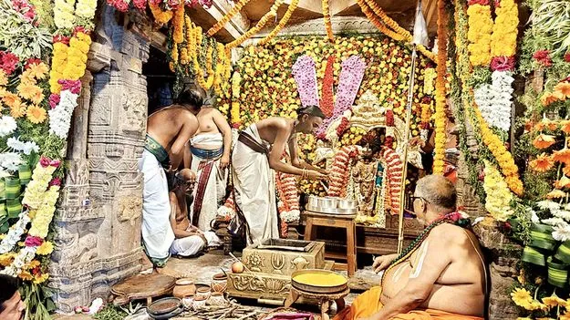 కల్యాణం.. వైభోగం...