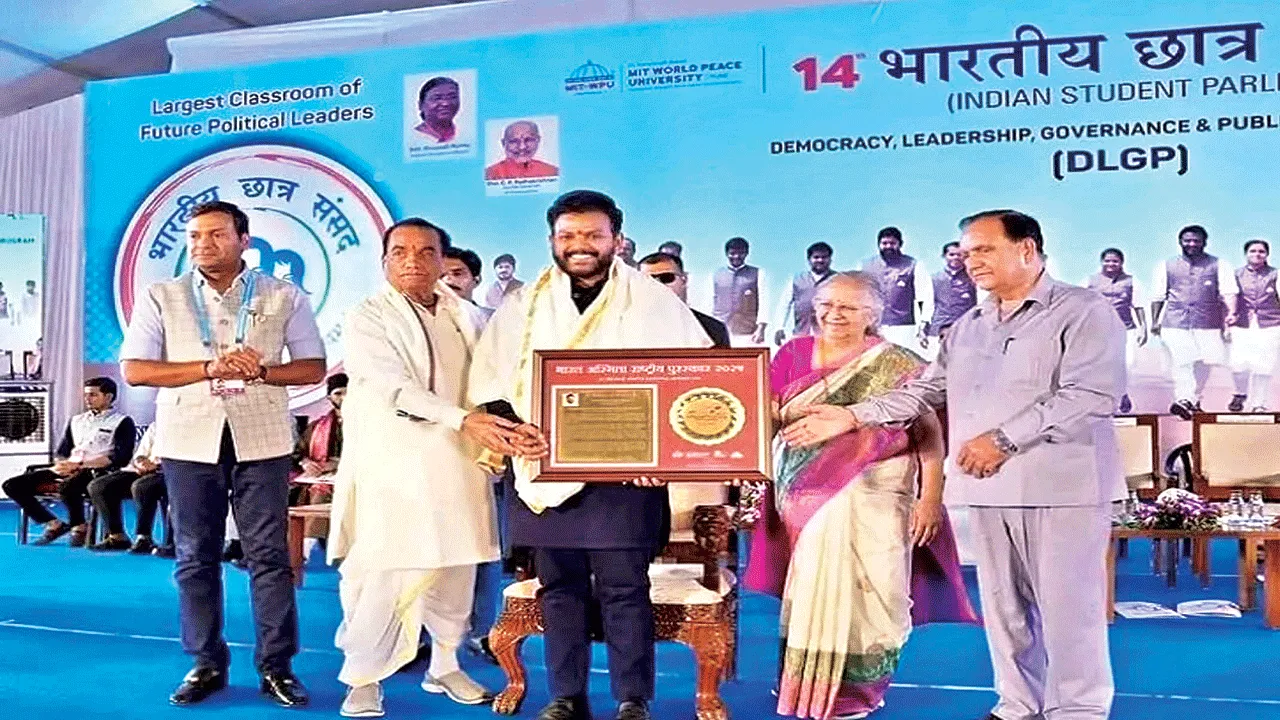 రామ్మోహన్నాయుడుకి యువవక్త పురస్కారం