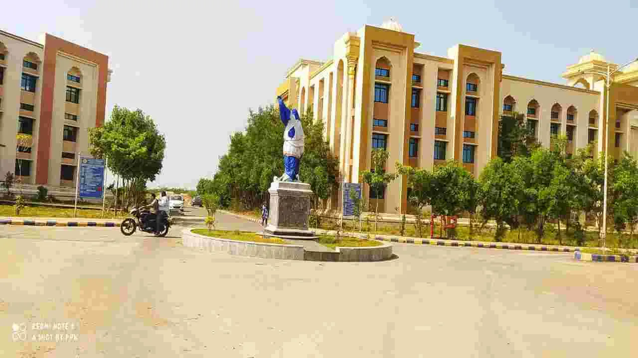 రీసెర్చ్ విభాగంలో గందరగోళం