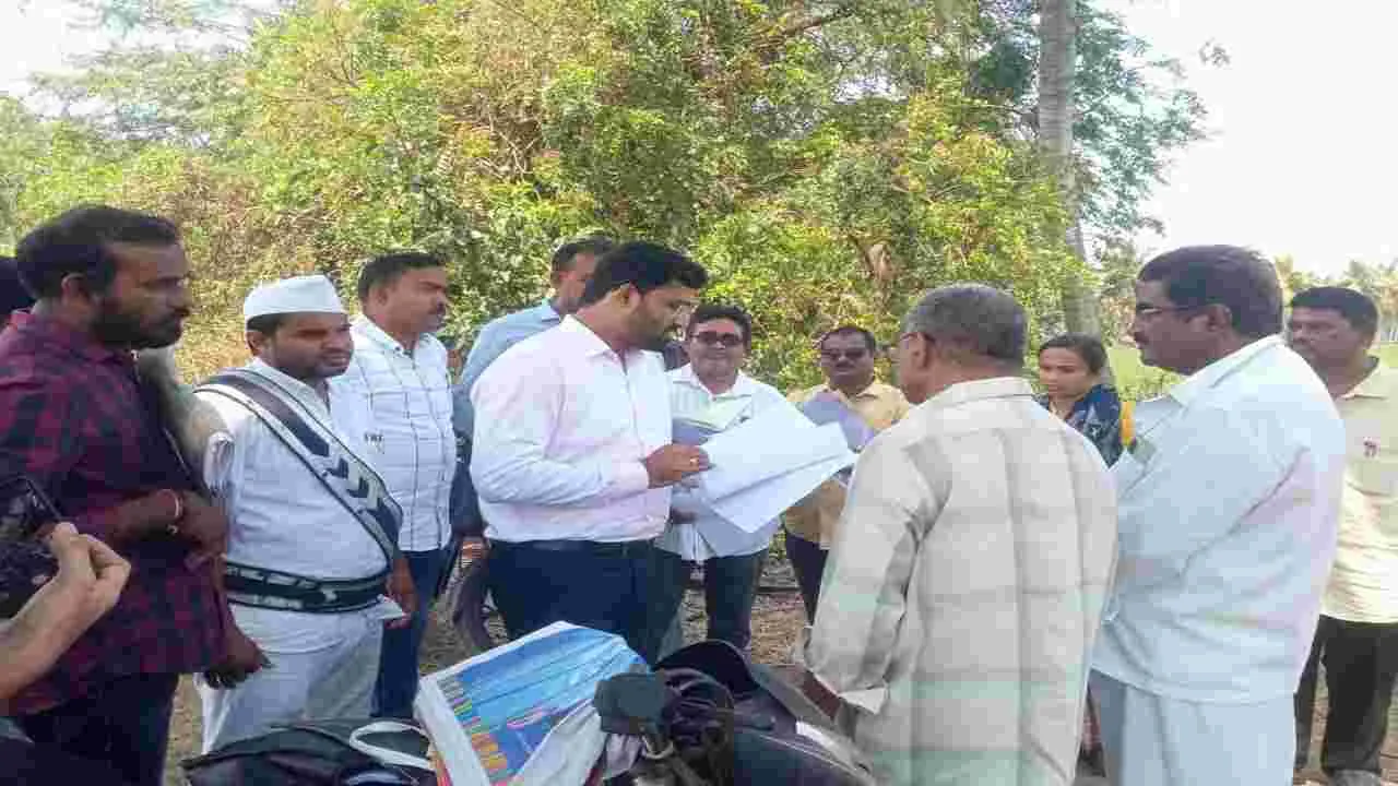 భూ రీ సర్వేను వేగవంతం చేయాలి: జేసీ