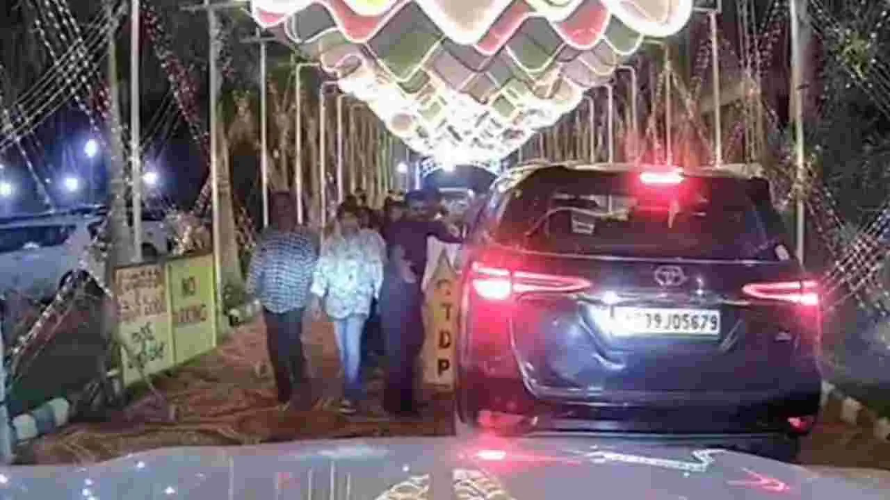 చింతమనేని, డ్రైవర్పై వైసీపీ వర్గీయుల దాడి