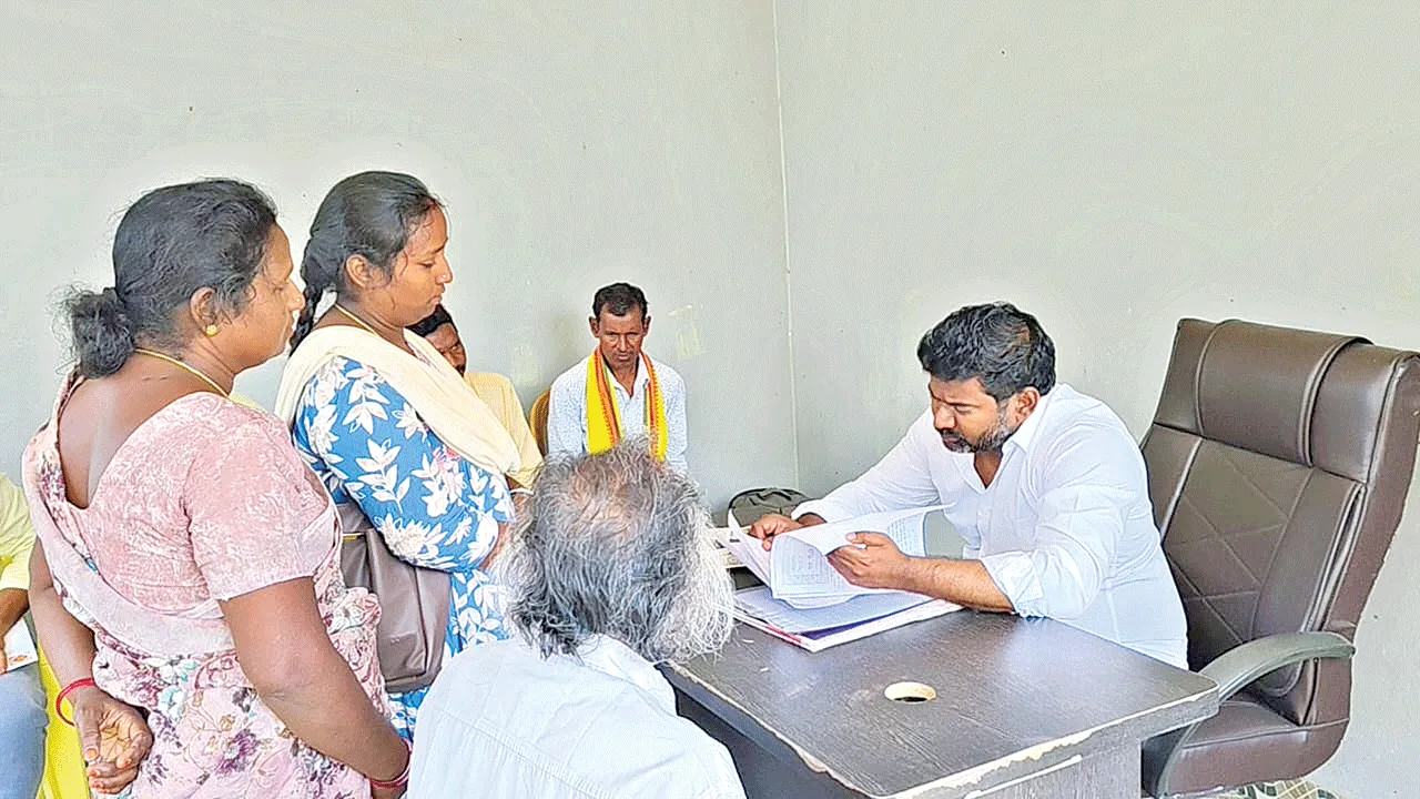 ప్రజా సమస్యల పరిష్కారమే లక్ష్యం